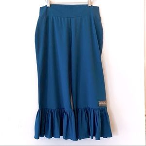 Matilda Jane Big Ruffle Capris Jersey Knit Pants Large